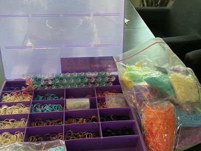 Rubber band loom kit