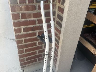 Cadillac of CRUTCHES - MobiLegs - Shocks Ajustable