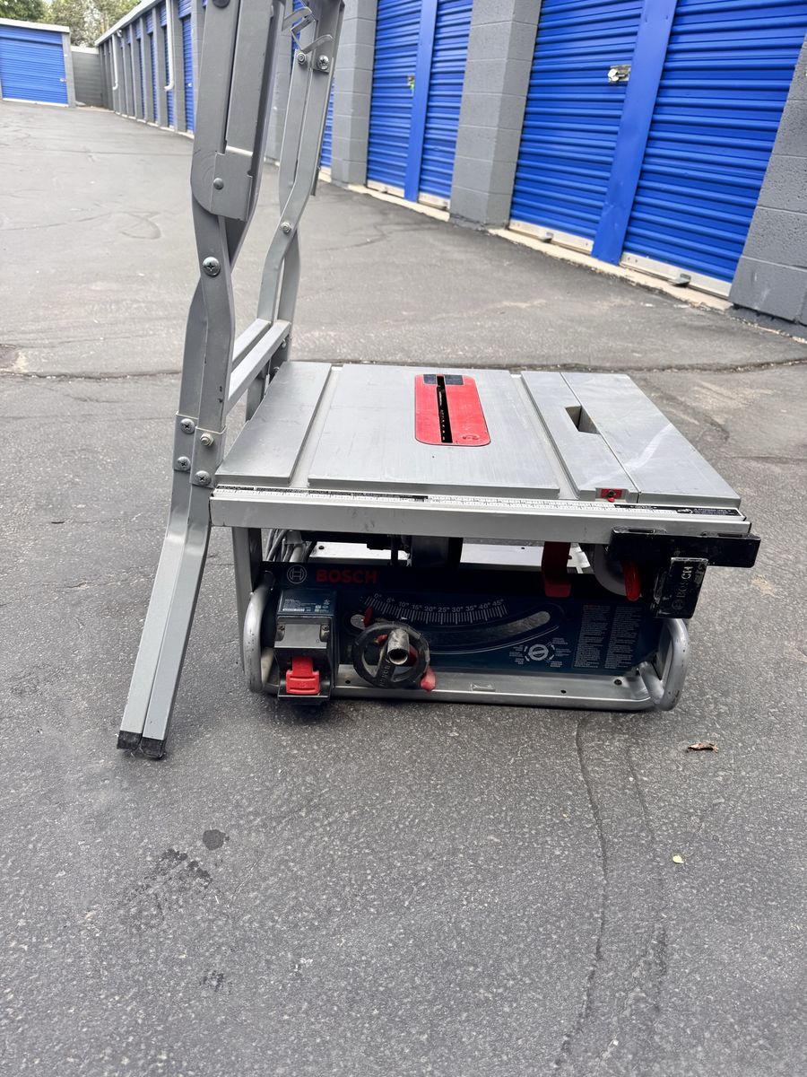 Table saw with stand