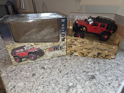 Rc 1/24 scale jeep wrangler comes with everything its brand new