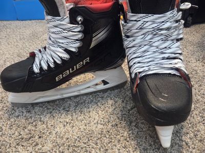 Bauer Vapor X4 hockey skates