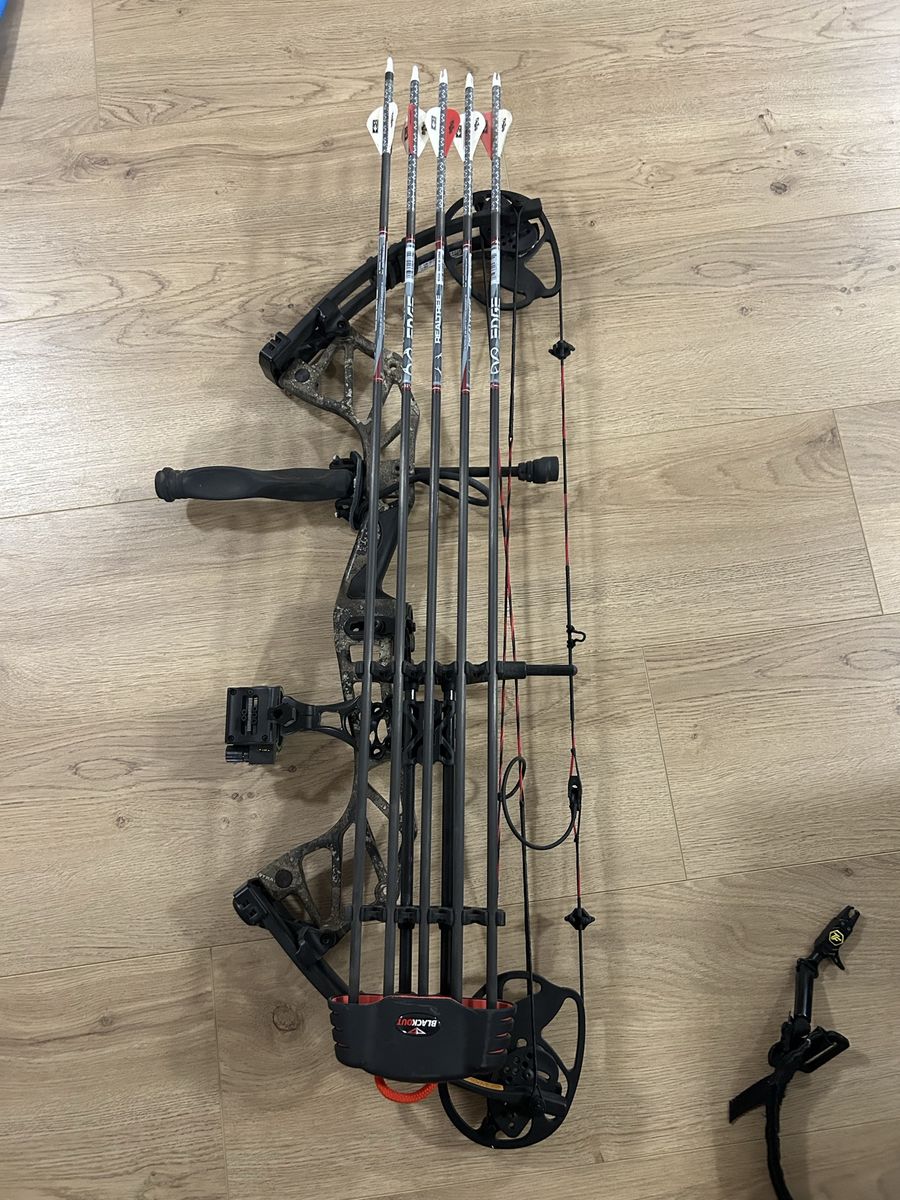 Blackout Intrigue xs compound bow for trade