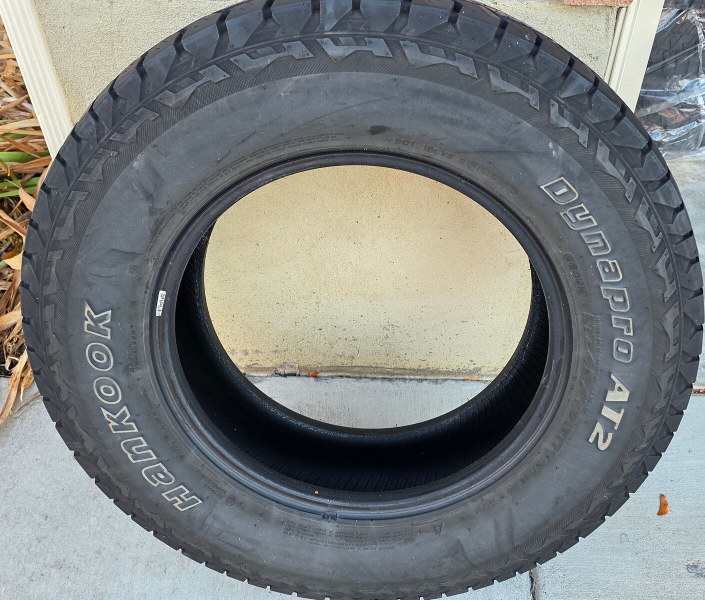 Hankook DynaPro AT2 LT245/70R17 - Almost New