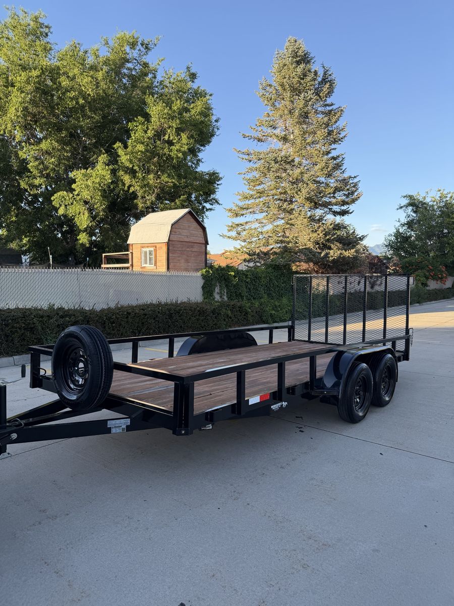 Like new 7x16 dual axle trailer