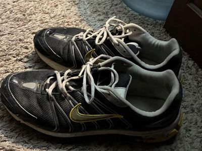 Nike Air Zoom Vomero Black Gold Running Shoes Men's Size 12