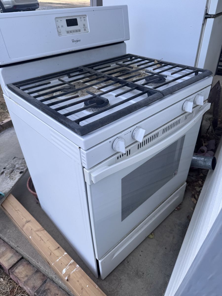 Whirlpool Gas Range Stove White Used