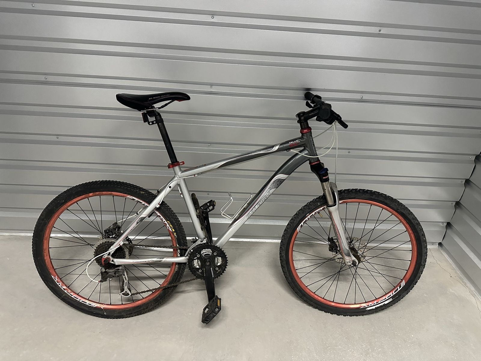 Raleigh Talus 2.0 Mountain Bike - Hardtail, Shimano, 27.5" Wheels, Gray/Silver