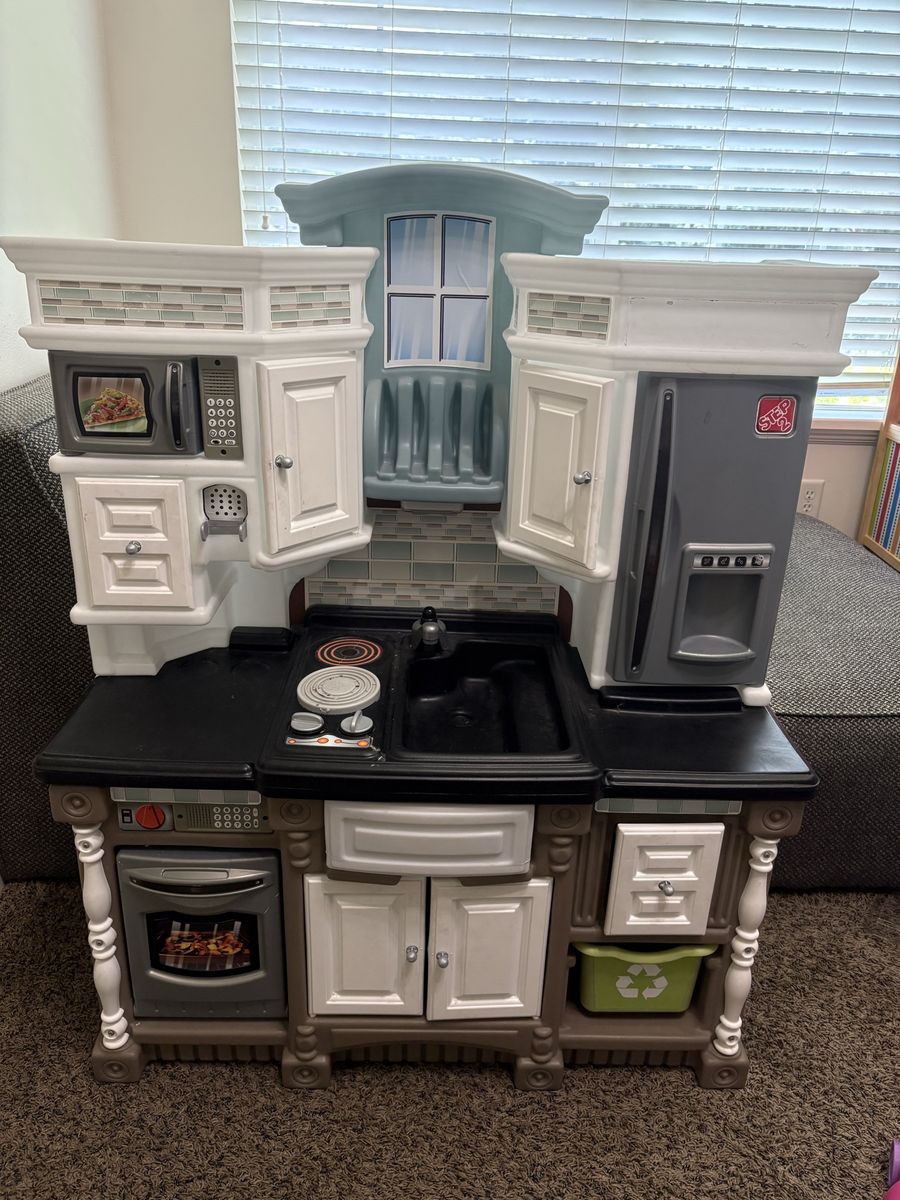 Step2 Play Kitchen Toy with Accessories