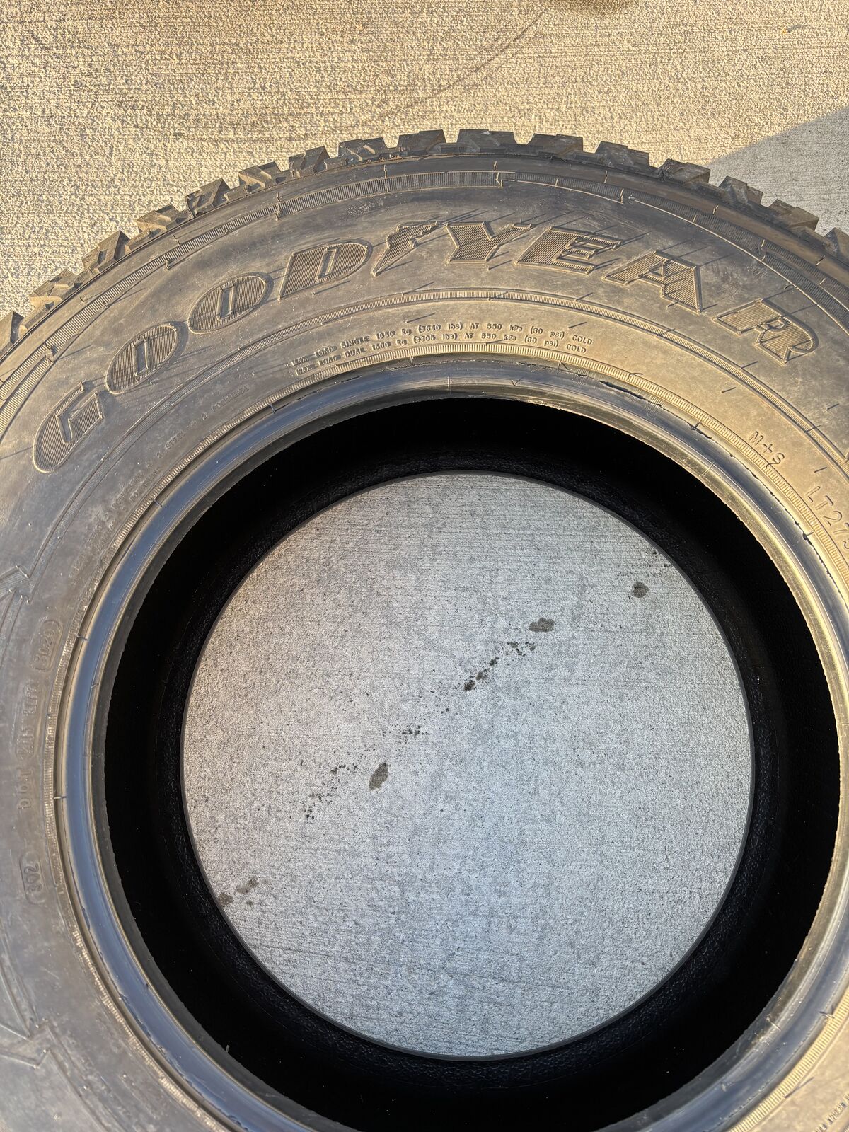 Goodyear Wrangler 275/70r18