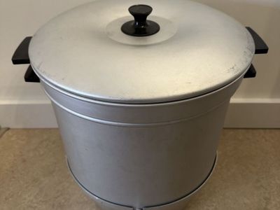 Steam Juicer and Cooker with Drainage Tube