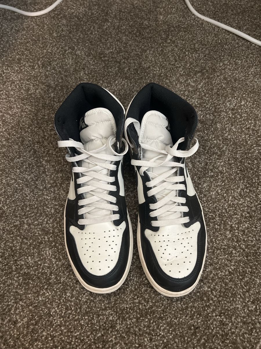Nike Air Jordan 1 Retro High OG Dark Mocha Sneakers