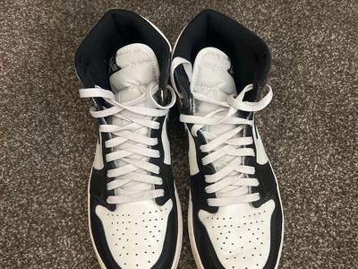 Nike Air Jordan 1 Retro High OG Dark Mocha Sneakers