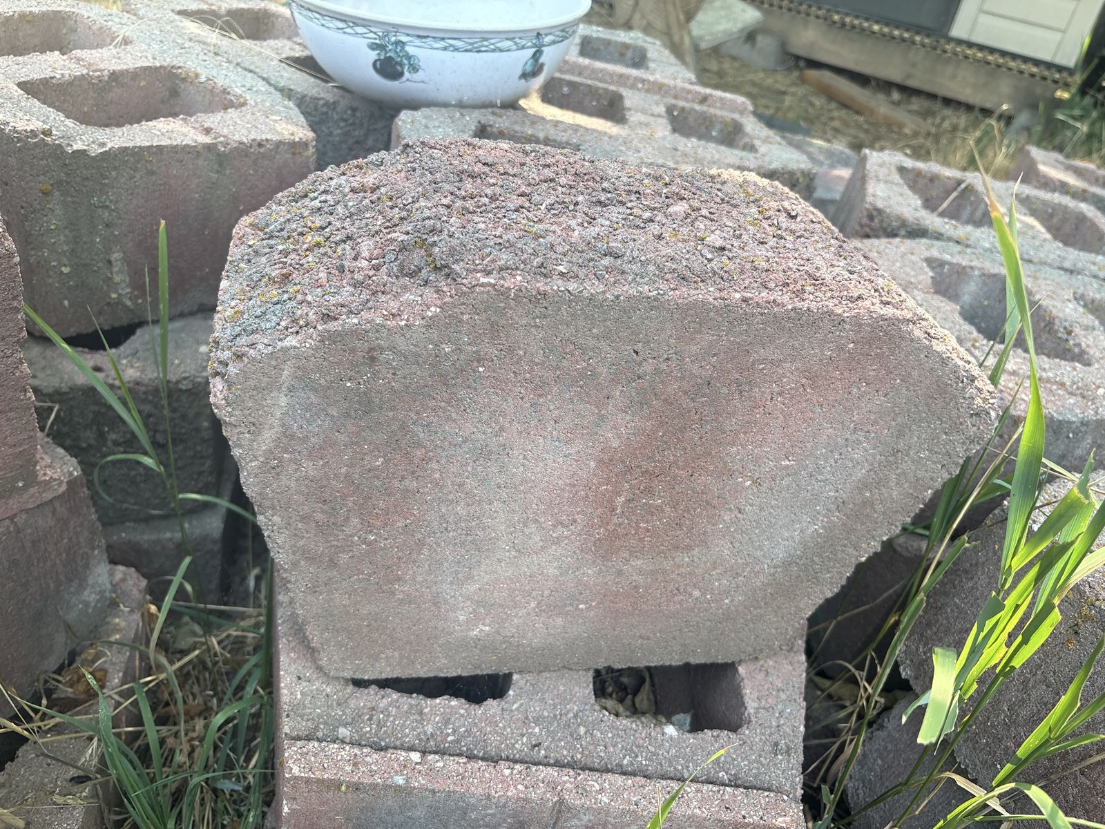 Stackable Concrete Retaining Wall Blocks