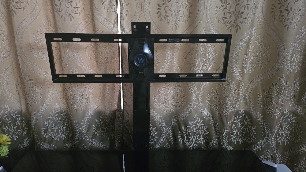 Main image 7
