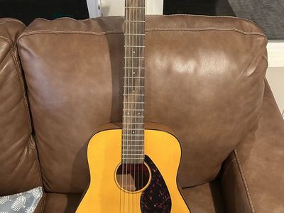 Yamaha JR1 FG Junior 3/4-Size Acoustic Guitar