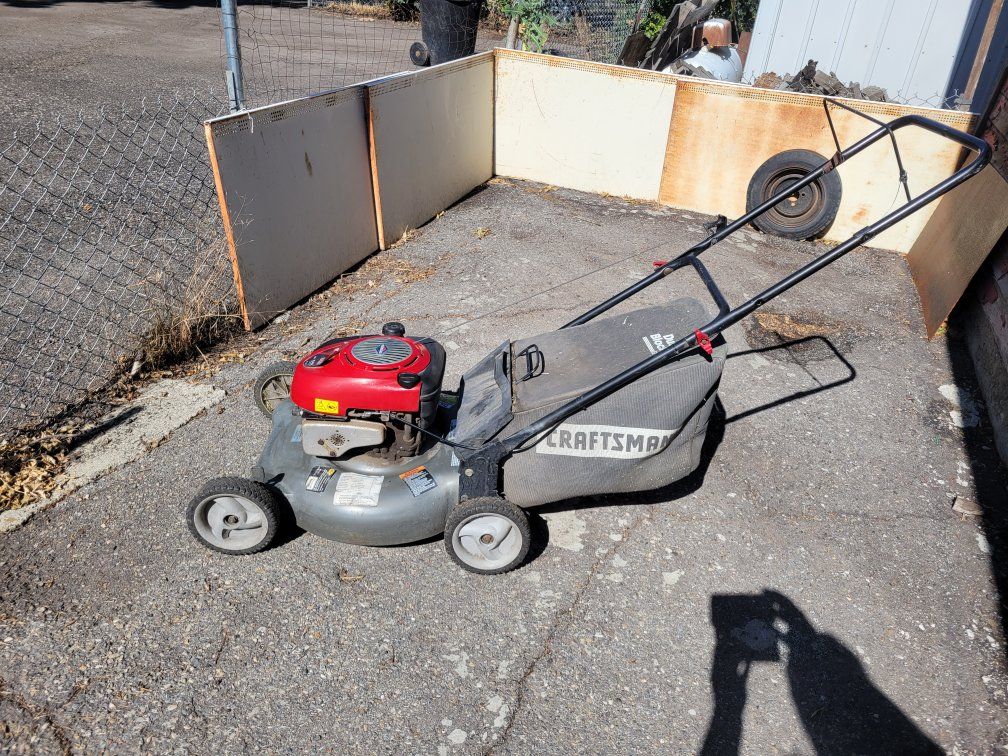 Lawnmower ~ Craftsman Push Mower