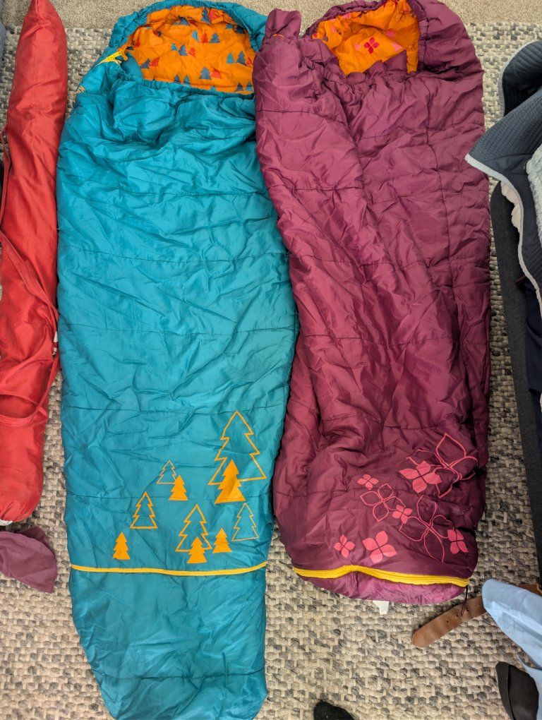 Kelty Big Dipper 30 Kids Sleeping Bag - Youth Size, Purple/Orange/Blue, Excellent Condition