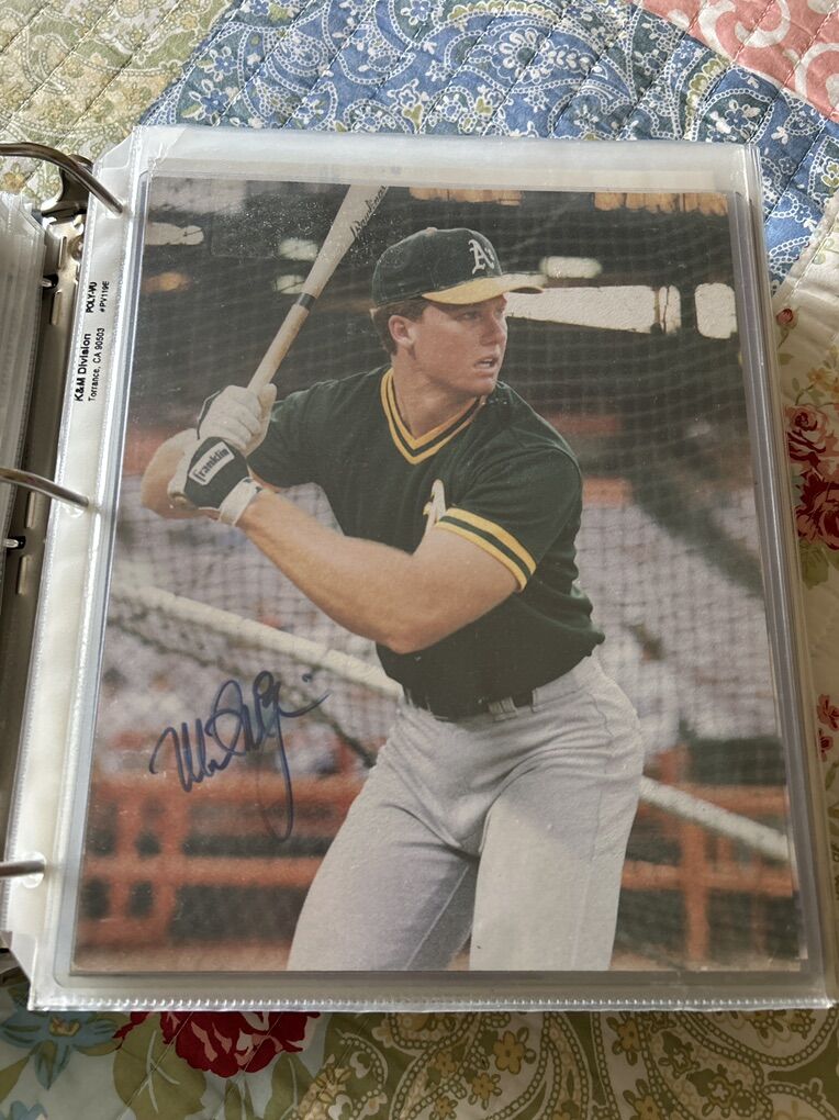Mark McGwire Autograph Oakland A's 8x10 Photo Auto