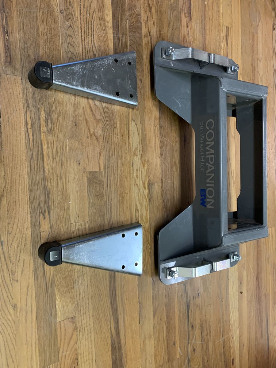 B&W 20K Trailer Hitches Companion 5th Wheel Hitch Base For Ford Puck System Model Towing 5th Wheel Gooseneck RVB3300