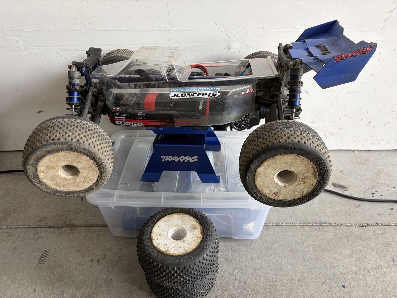 Traxxas Sledge Truggy Race Build - JConcepts, Hobbywing, Response Pro Tires, & Stand - Ready to Race