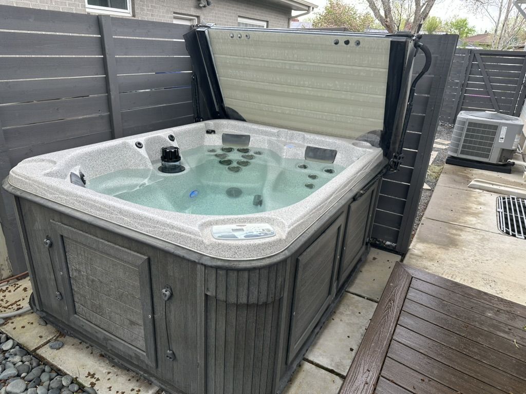 Arctic Spa – 3 Person Saltwater Hot Tub