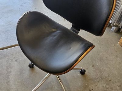 Mid-Century Modern Swivel Office Chair - Black Faux Leather & Walnut Wood, Adjustable Height
