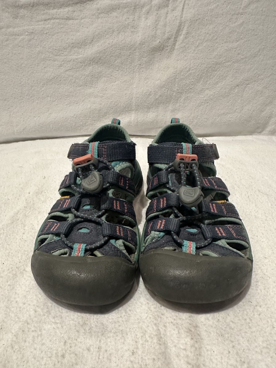 Keen toddler 11 navy/hot pink trim hiking sandals
