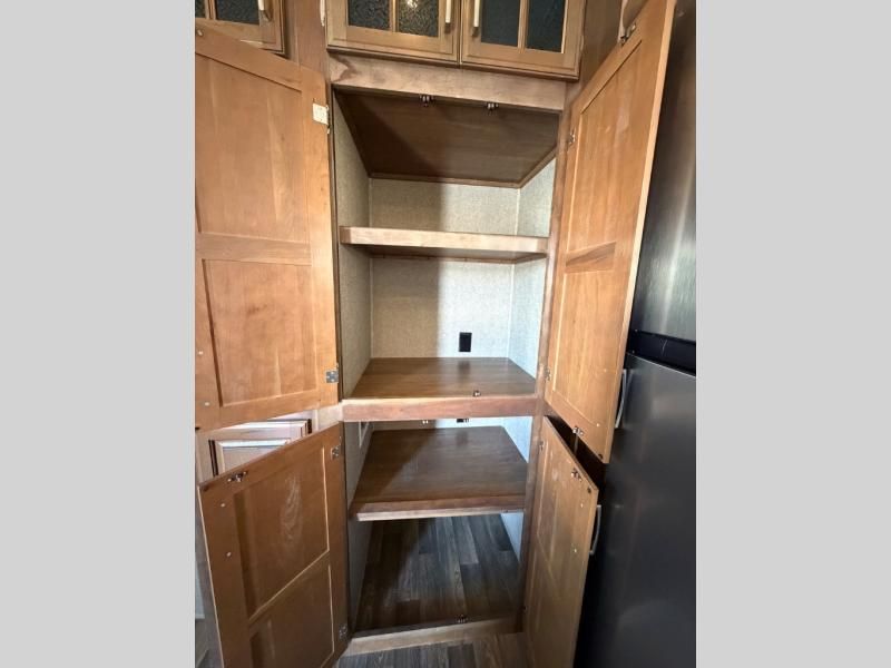 Main image 14