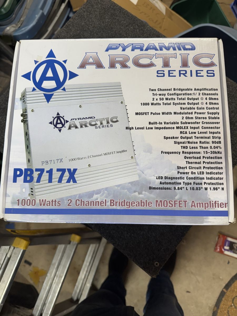 Pyramid Artic 1000 watt amp