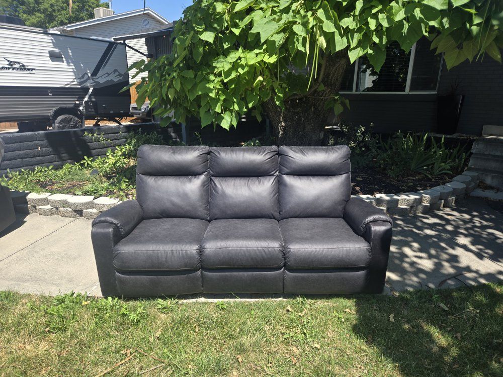 Electric reclining sofa set $600 obo