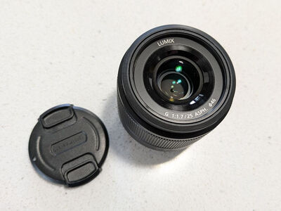 Panasonic 25mm f/1.7 for micro 4/3