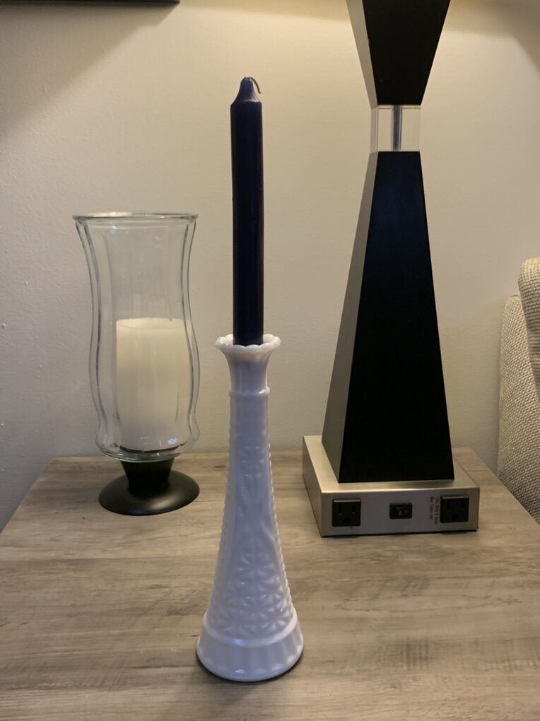 Anchor Hocking Milk Glass  Bud Vase-Stars & Bars