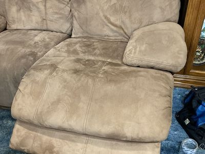Electric reclining loveseats