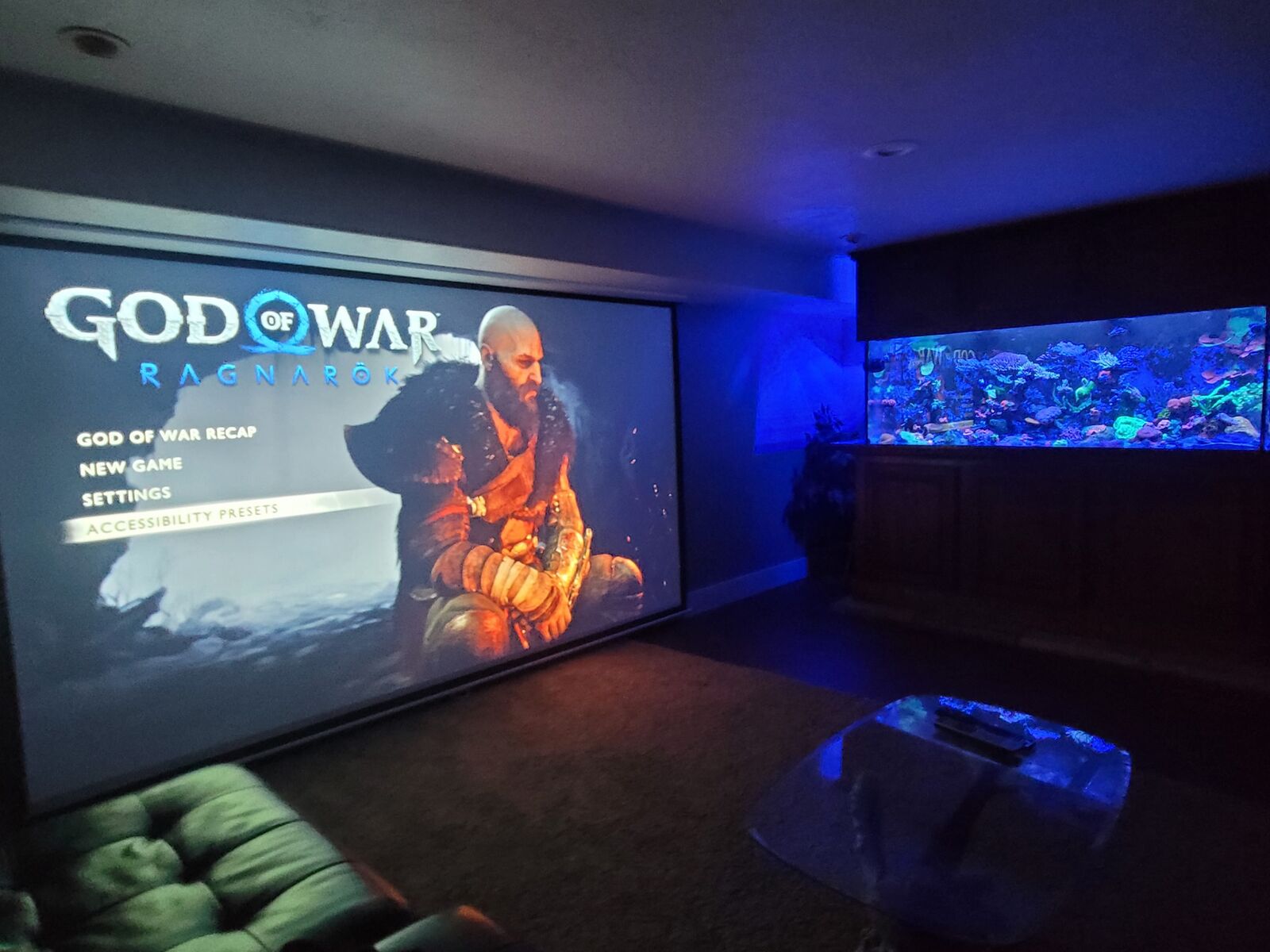 Looking for a Roommate In Sandy Located just off 90th S and 700 East