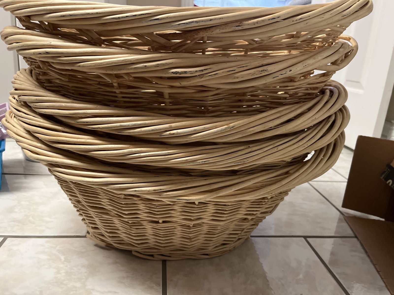 5 Raffia Baskets