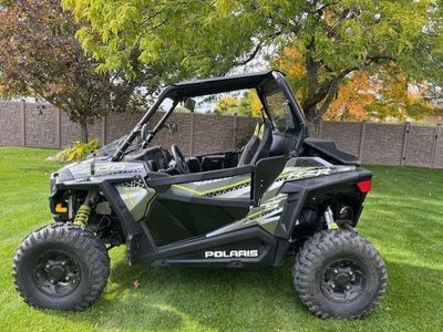 2017 RZR 900