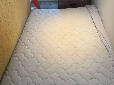 Queen Mattress With Tooper