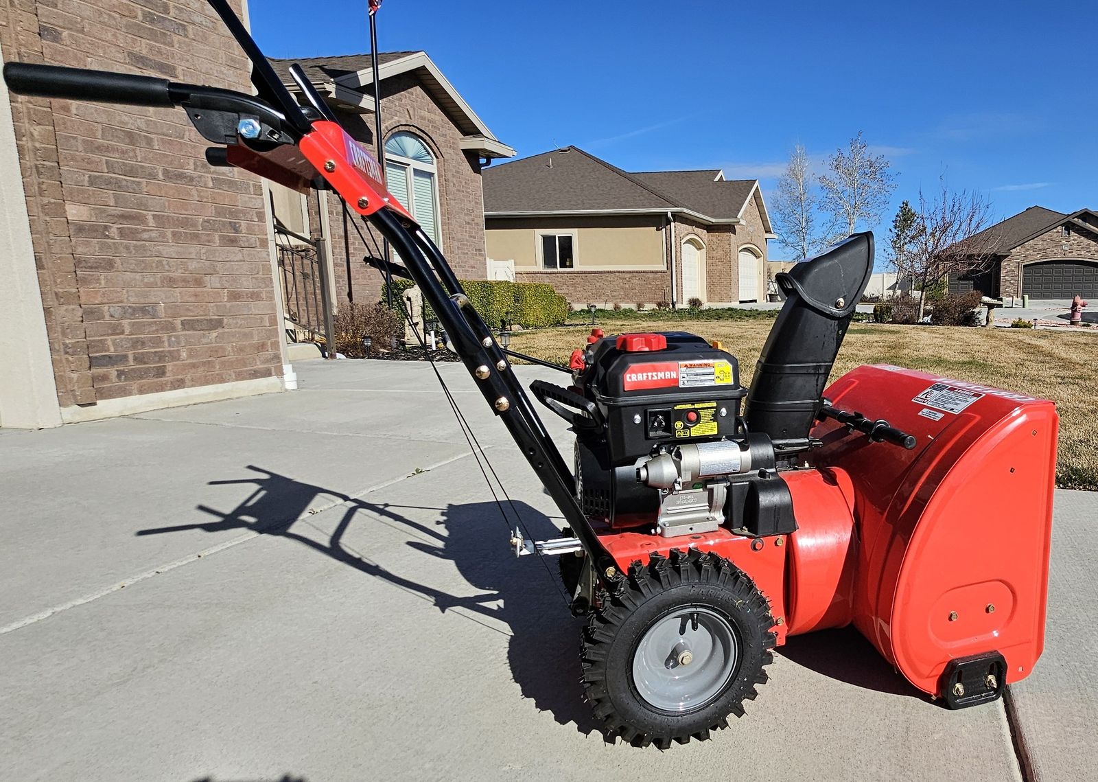 CRAFTSMAN SB410 24.0-in Two-stage 208-cc Self-propelled Gas Snow Blower