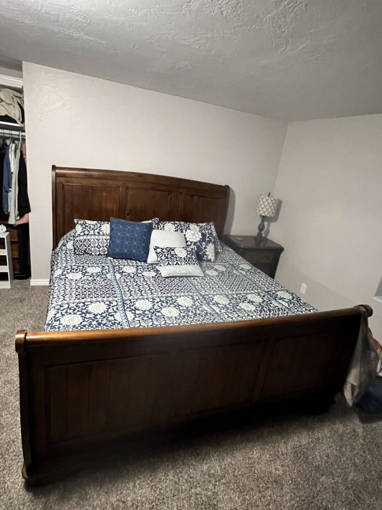 King Size Sleigh Bed Set