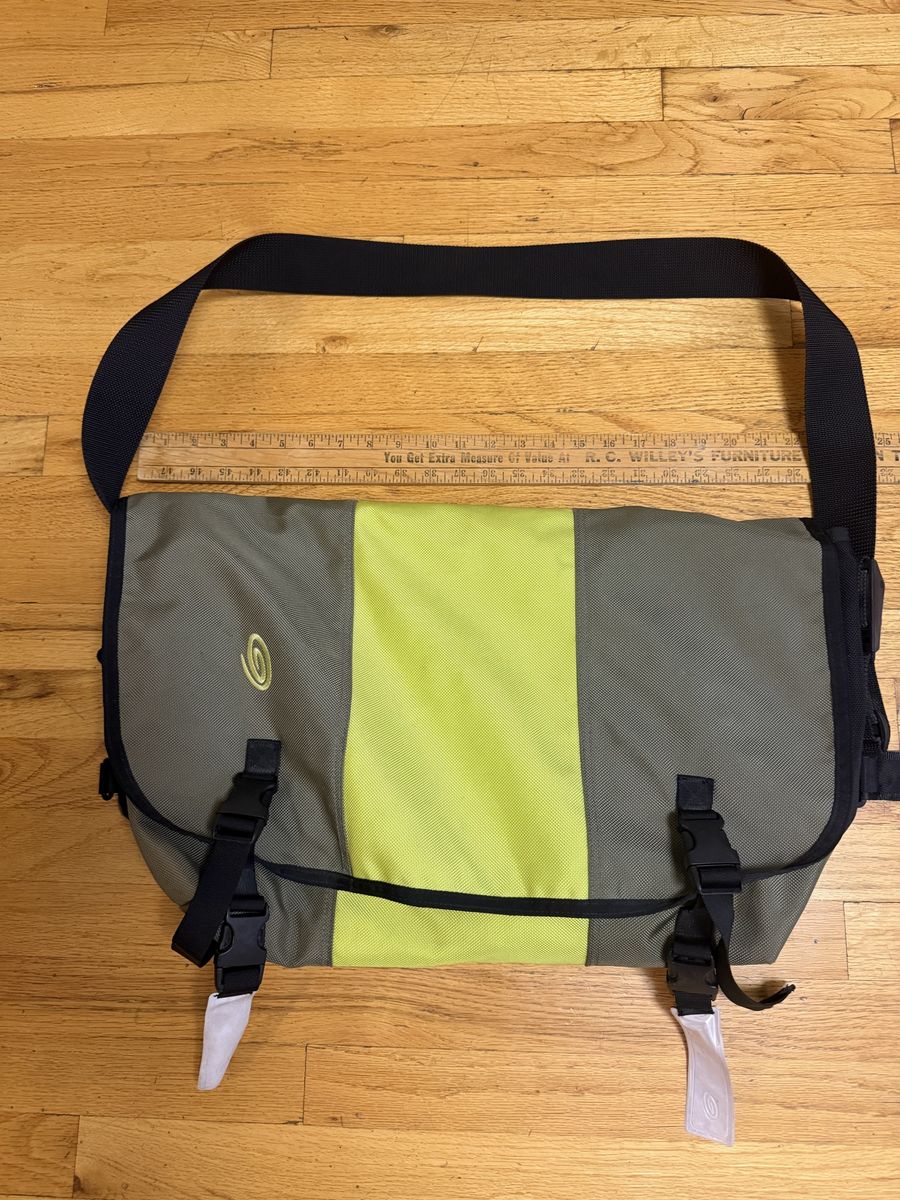 Timbuk2 XL cross body messenger bag