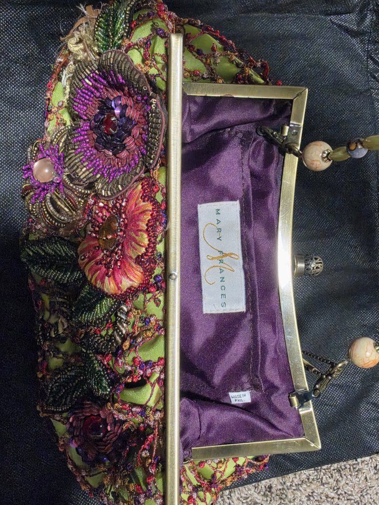 Main image 6