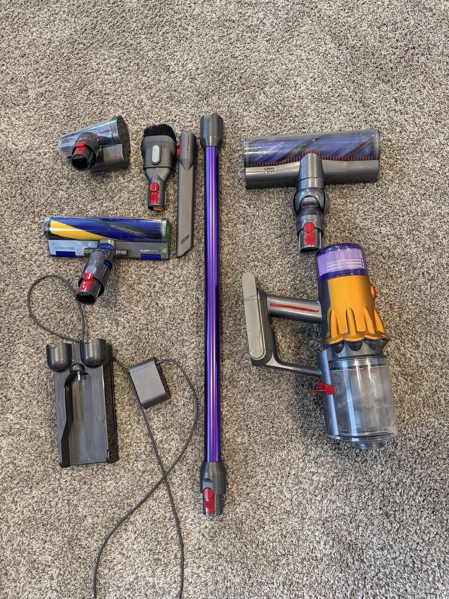 Dyson V12 Stick Vacuum - Great Condition