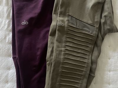 Women’s Alo Workout Leggings Size Medium