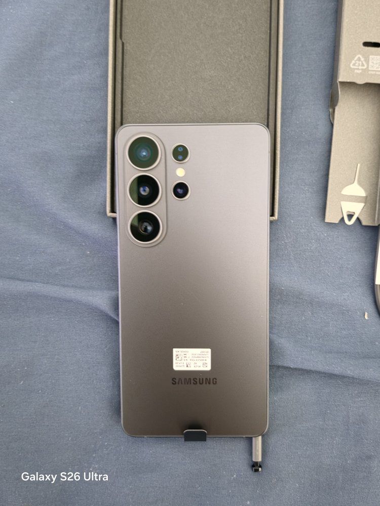 Main image 3