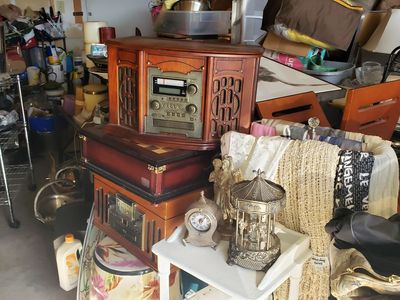 SUPER yard sale