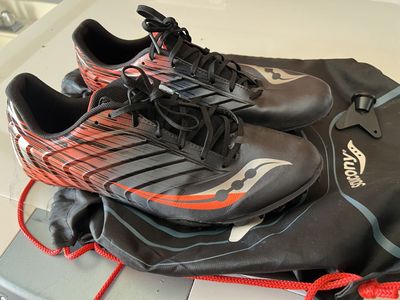 Saucony Running Spikes Size 11