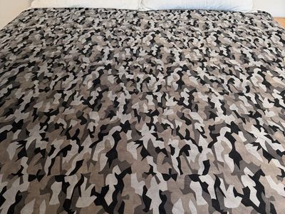 Big Blanket Co Camo Stretch Blanket - Gray/Black/White, King Size Plush, Used