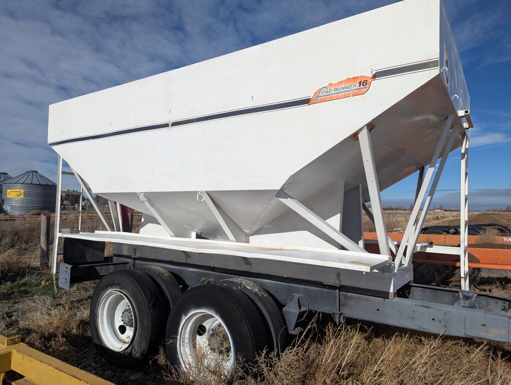 Yard tender trailer (non highway)