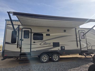2016 28ft Cougar by Keystone Camp Trailer