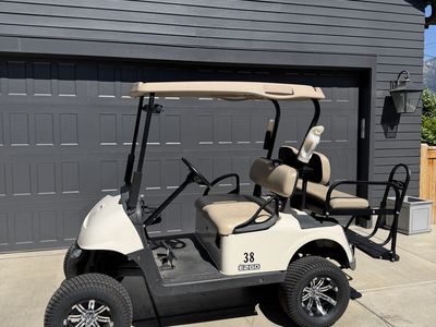 2014 E-Z-GO RXV Electric Golf Cart - Lifted, 4-Passenger, Brand New Trojan Batteries + Charger